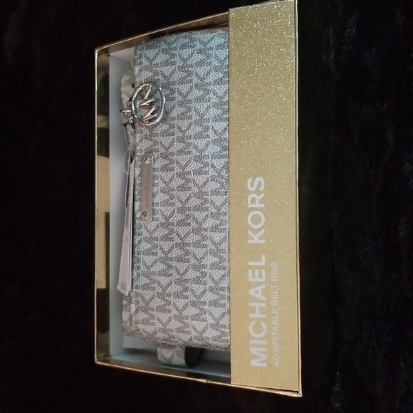 Michael Kors Adjustable Belt Bag silver sz. L/XL - Picture 11 of 12